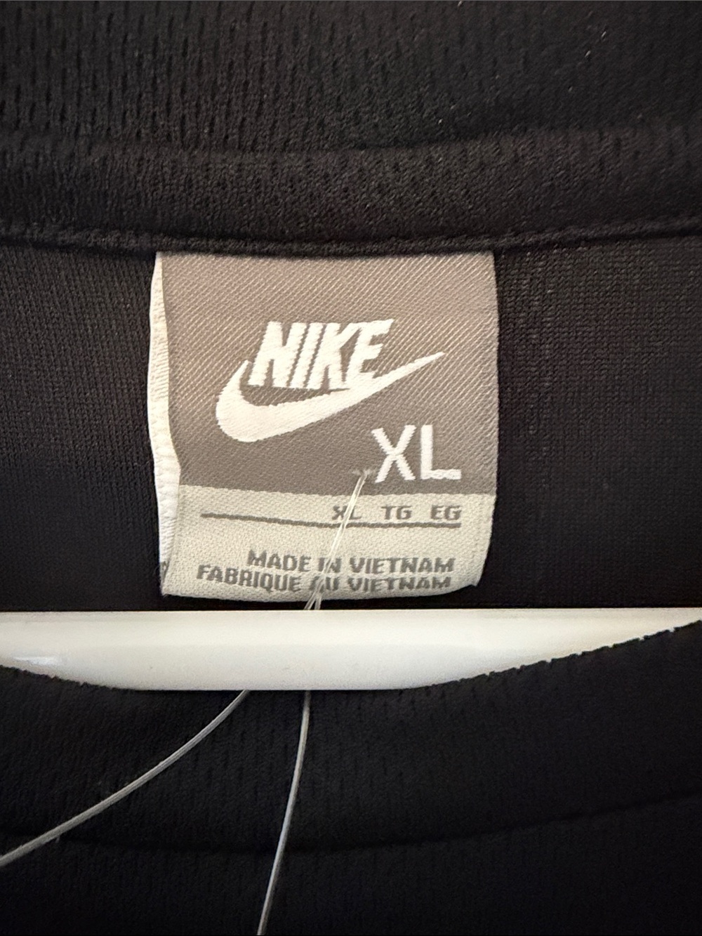 Nike Men’s Dark Gray Short-Sleeve Athletic Tee with Swoosh - Picture 2 of 7